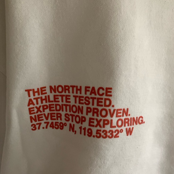 The North Face Cropped White Hoodie - Picture 4 of 7
